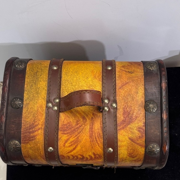 Vintage Style Brown and Yellow Decorative Trunk - Picture 5 of 9